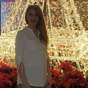 Meet your Posher, Sharareh